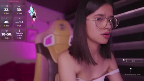 Lana online show from November 2025 10:25:01 PM