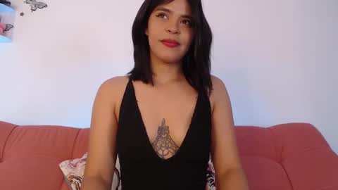 Lana online show from September 2025 08:19:01 PM