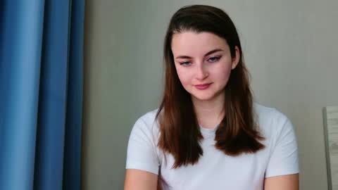 lana_gl online show from May 2026 06:42:01 AM