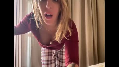 Lana online show from December 2025 08:32:02 AM