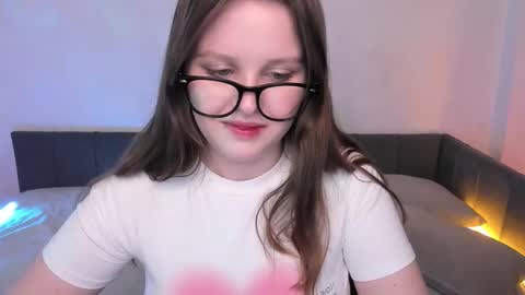 Lana online show from December 2025 09:47:02 AM