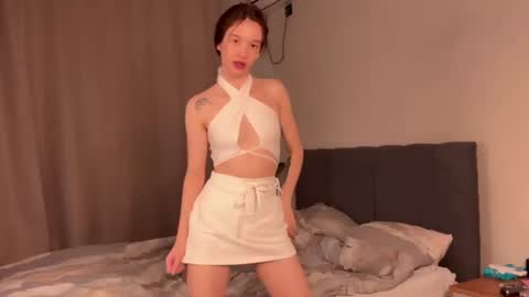 Snapshot of lana_vee chatting on June 2026 04:27:02 PM Cleo online show from June 2026 04:27:02 PM