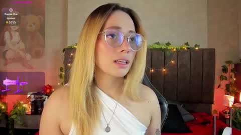 Lana online show from March 2026 04:06:01 AM