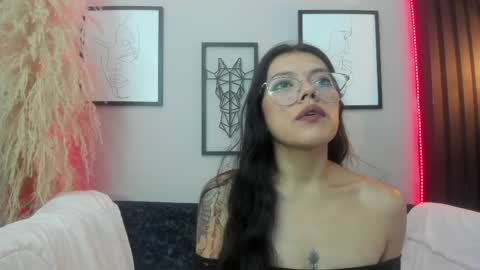 Lana online show from April 2026 12:37:01 PM