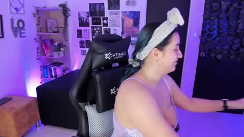 lanaherondale_ online show from November 2025 09:09:02 AM