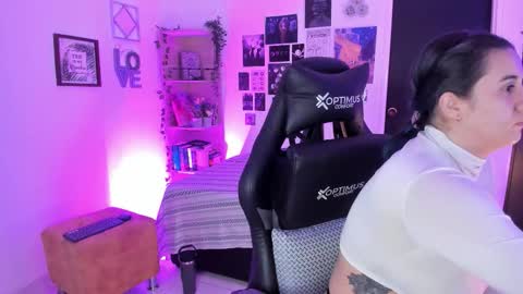 lanaherondale_ online show from November 2025 09:22:01 AM