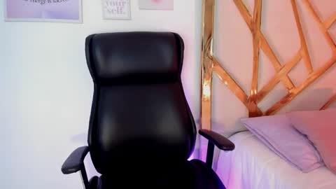 LanaJones online show from December 2025 12:14:02 PM