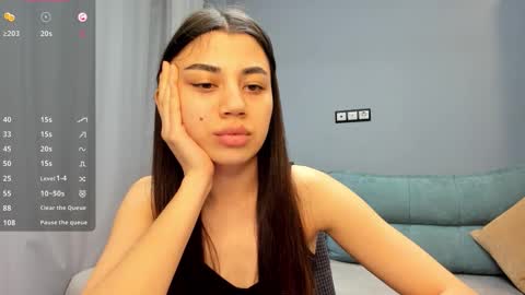 Lana online show from November 2025 02:06:01 PM