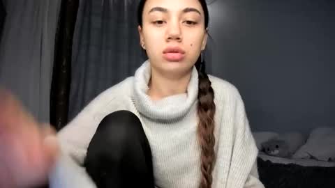 Lana online show from December 2025 04:47:01 PM