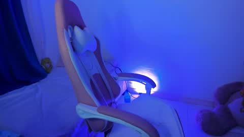 Lana  online show from October 2025 11:05:02 PM