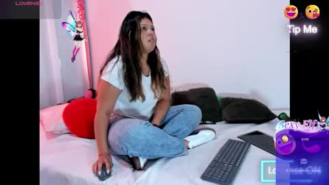 lanastone86 online show from December 2025 12:20:01 PM