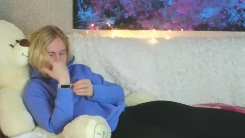 LanaviSmith online show from November 2025 06:03:02 AM