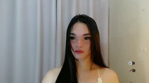 lanawyatt_ online show from December 2024 03:02:02 PM