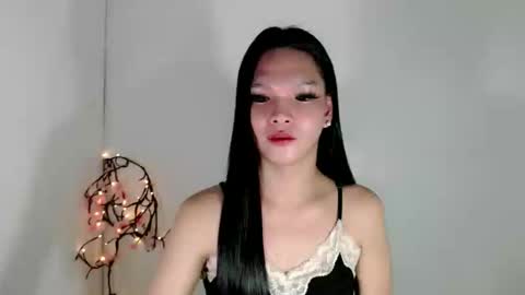 lanawyatt_ online show from November 2025 06:40:01 PM