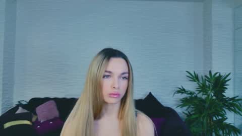 Lanna online show from April 2026 06:05:02 PM