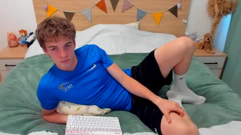 Fandi online show from April 2026 12:27:01 PM