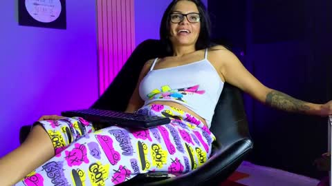 la paisita  online show from February 2025 09:08:01 AM