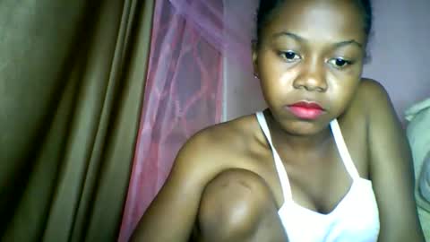 Snapshot of lara_belle chatting on April 2026 10:26:02 PM lara_belle online show from April 2026 10:26:02 PM