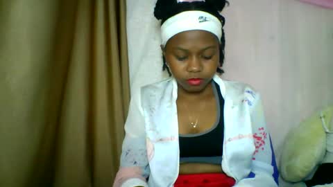 Snapshot of lara_belle chatting on May 2026 09:05:01 AM lara_belle online show from May 2026 09:05:01 AM