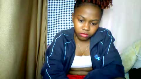 Snapshot of lara_belle chatting on May 2026 08:38:01 PM lara_belle online show from May 2026 08:38:01 PM