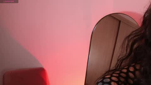 Lara online show from May 2026 08:21:01 AM