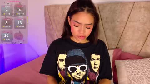 Snapshot of lara_gil_ chatting on October 2025 12:58:01 PM Lara Gill online show from October 2025 12:58:01 PM