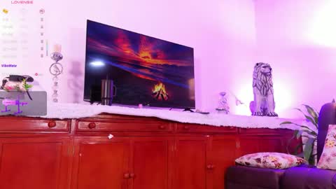 Snapshot of lara_giraldo chatting on May 2026 12:41:02 AM Hello Guys I am Lara Giraldo WELCOME To my room online show from May 2026 12:41:02 AM