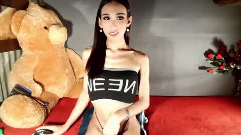 laradior online show from May 2026 04:04:02 PM