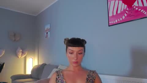 Snapshot of larakanes chatting on September 2025 11:02:01 AM LaraKanes online show from September 2025 11:02:01 AM