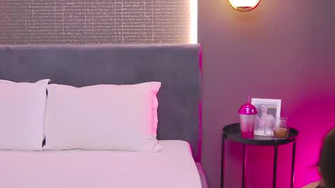 Snapshot of larakent chatting on January 2025 09:04:01 PM LaraKent online show from January 2025 09:04:01 PM