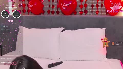 Snapshot of larakent chatting on February 2025 12:17:01 AM LaraKent online show from February 2025 12:17:01 AM