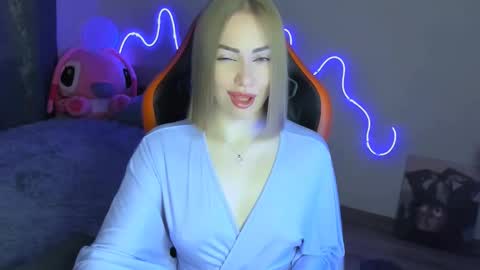 LaraKrein lk online show from February 2026 12:52:01 PM