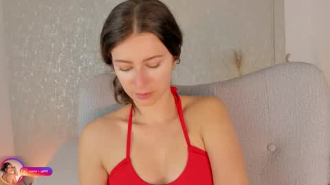 Lara  online show from November 2025 01:46:01 PM