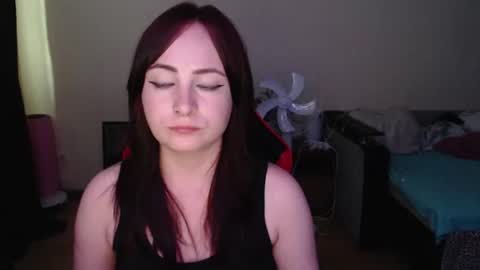 Laralianna online show from July 2026 01:52:02 PM