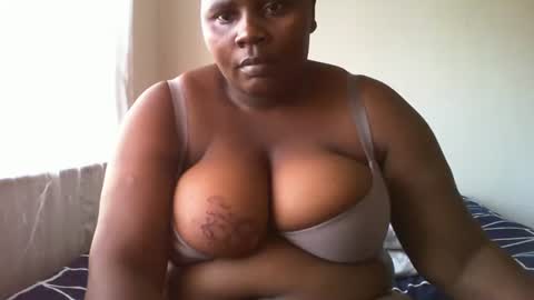 laralovex online show from February 2025 01:53:02 PM