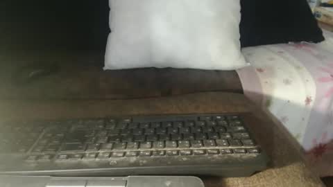 Lariss online show from April 2026 05:23:01 PM