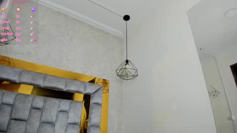 Snapshot of larissa01_ chatting on November 2025 05:57:02 AM Lari online show from November 2025 05:57:02 AM