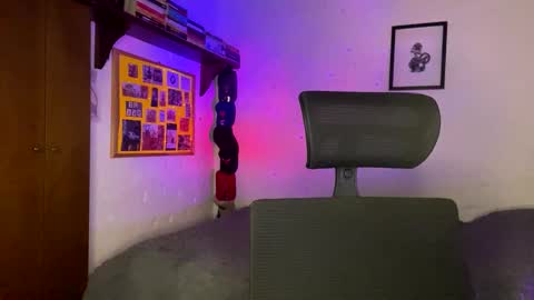 andrew online show from February 2025 02:44:01 PM