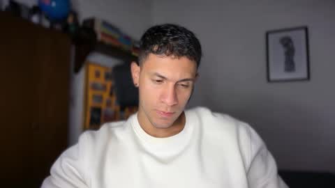 andrew online show from October 2025 01:00:02 AM