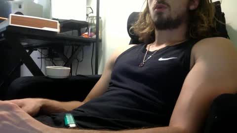 Snapshot of larrylegend24 chatting on September 2025 12:26:02 AM larrylegend24 online show from September 2025 12:26:02 AM