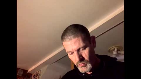 Snapshot of larrythelover23 chatting on March 2026 06:52:02 AM larrythelover23 online show from March 2026 06:52:02 AM