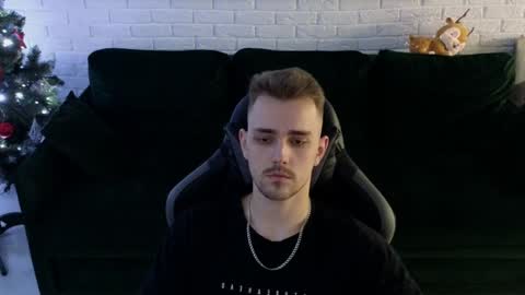 Snapshot of larstar01 chatting on December 2024 01:57:02 AM Lars online show from December 2024 01:57:02 AM