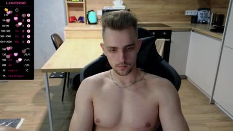 Snapshot of larstar01 chatting on February 2025 10:28:02 PM Lars online show from February 2025 10:28:02 PM