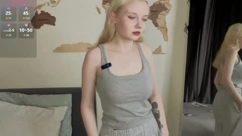 Emilia for my friends Amy online show from December 2025 01:10:02 AM