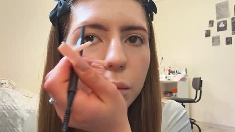 Snapshot of lashundaciviello chatting on May 2026 03:20:02 PM Mila online show from May 2026 03:20:02 PM