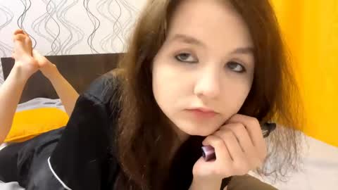 Snapshot of lashundaciviello chatting on May 2026 06:20:01 PM Mila online show from May 2026 06:20:01 PM
