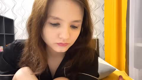 Snapshot of lashundaciviello chatting on June 2026 07:08:02 PM Mila online show from June 2026 07:08:02 PM