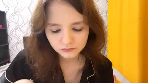 Snapshot of lashundaciviello chatting on June 2026 06:55:02 PM Mila online show from June 2026 06:55:02 PM