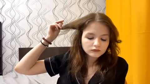 Snapshot of lashundaciviello chatting on June 2026 06:21:02 PM Mila online show from June 2026 06:21:02 PM