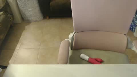 Auri online show from February 2025 10:33:01 PM